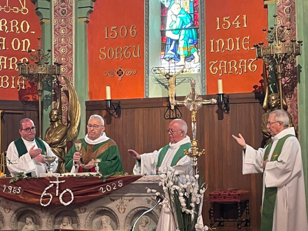 Messe d'action de grâce de l'abbé Etcheverry 10