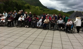 Pèlerinage à Lourdes avec les pensionnaires des maisons de retraite